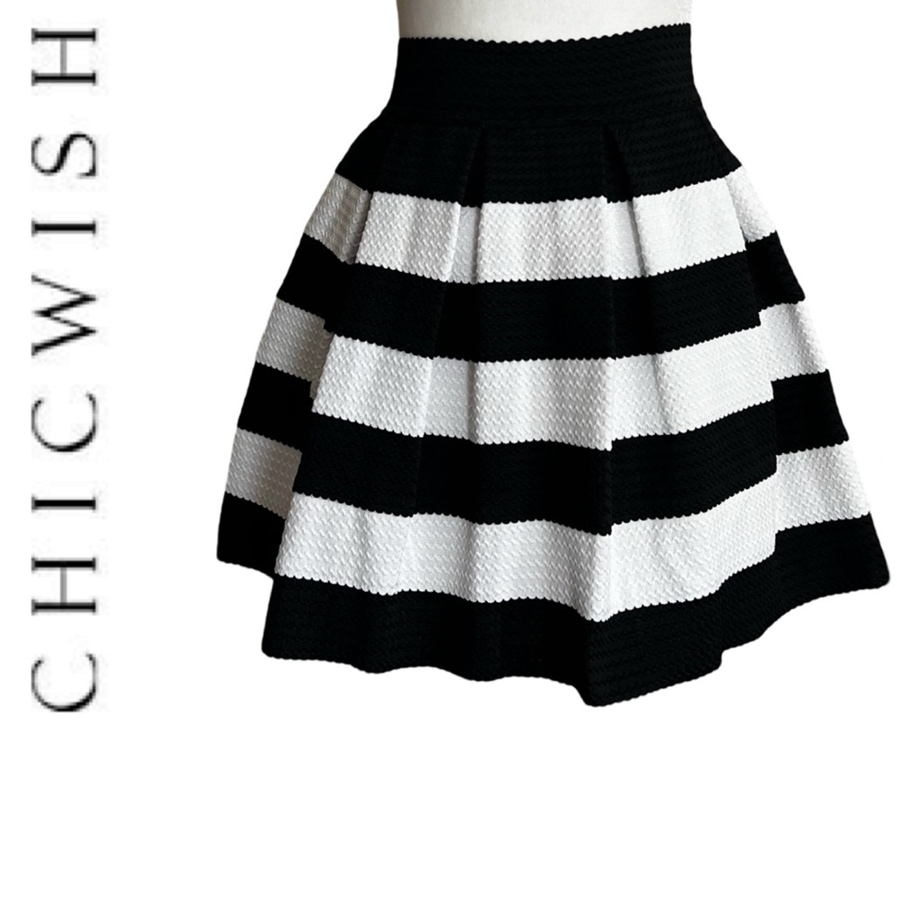 Chicwish Black and White Skater Mini Skirt